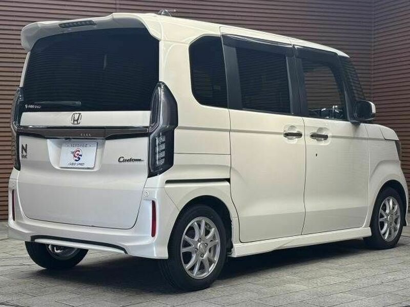 N BOX CUSTOM