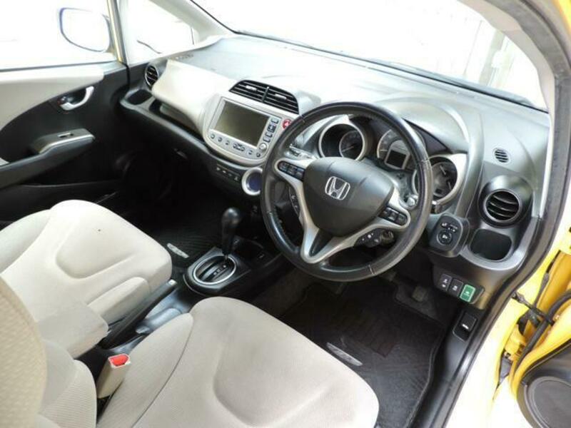 FIT HYBRID