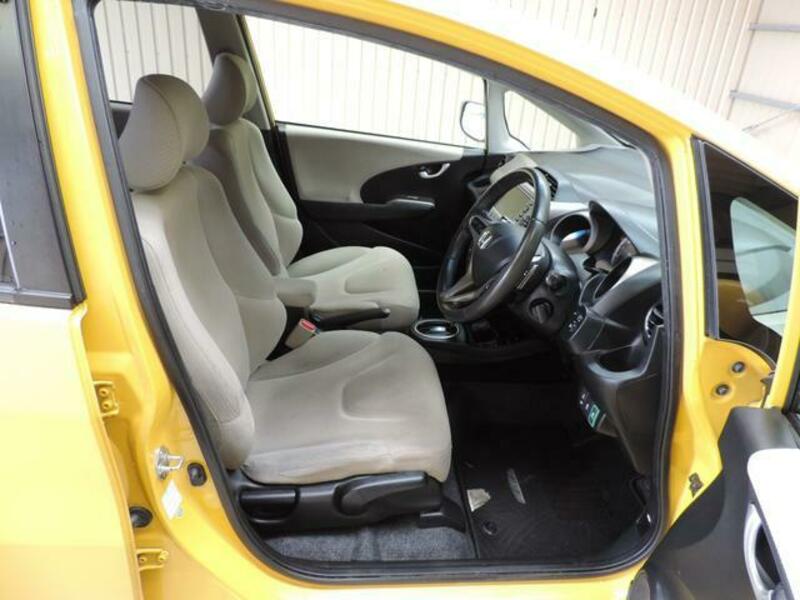 FIT HYBRID