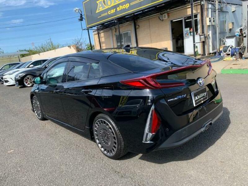 PRIUS PHV
