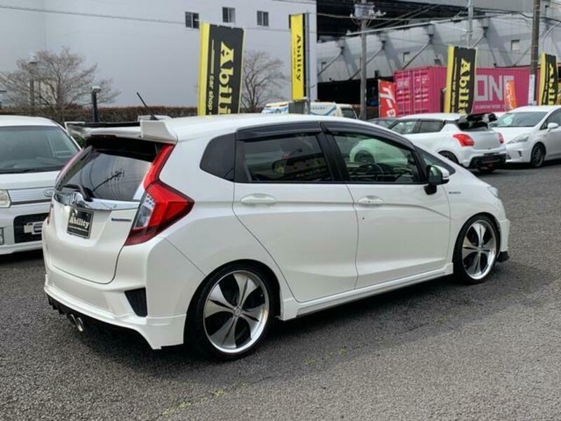 FIT HYBRID