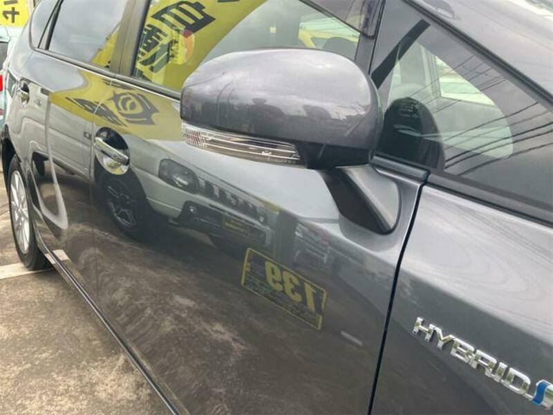 PRIUS ALPHA