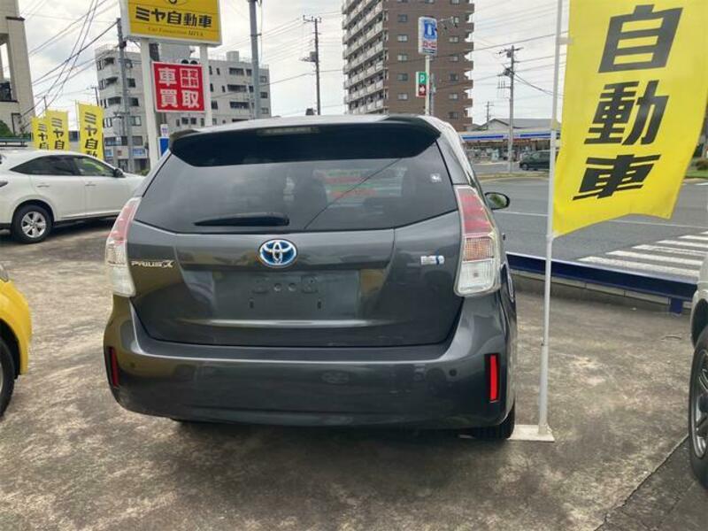 PRIUS ALPHA