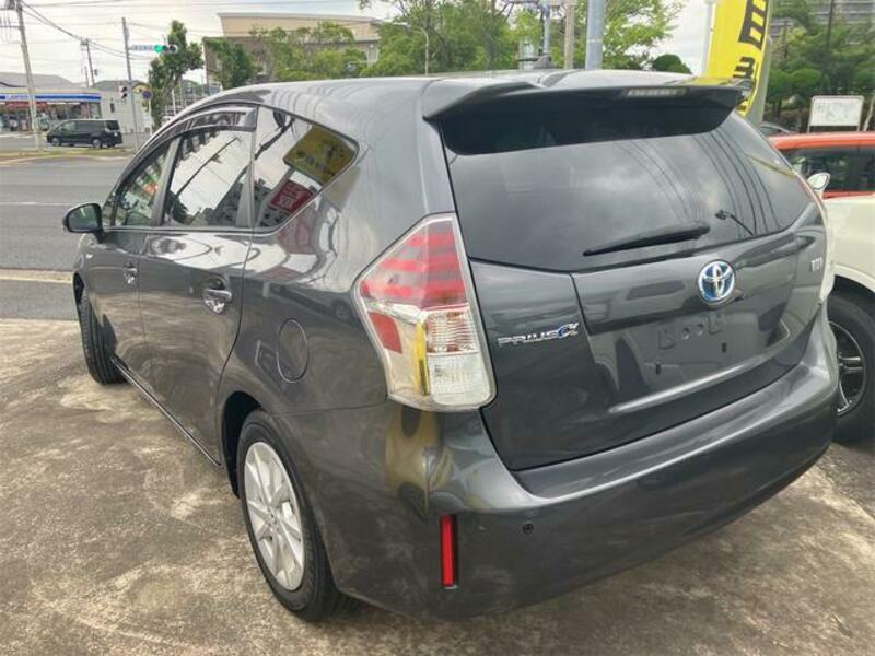 PRIUS ALPHA