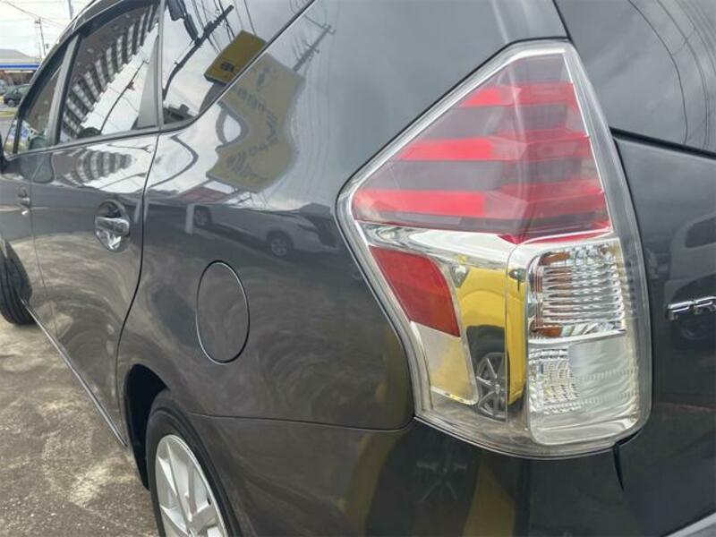 PRIUS ALPHA