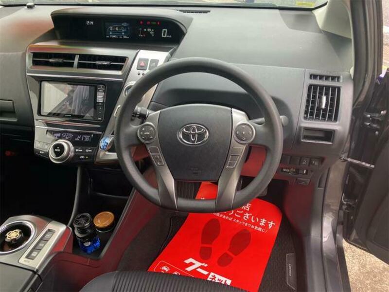 PRIUS ALPHA
