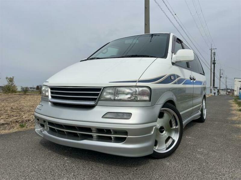 NISSAN LARGO