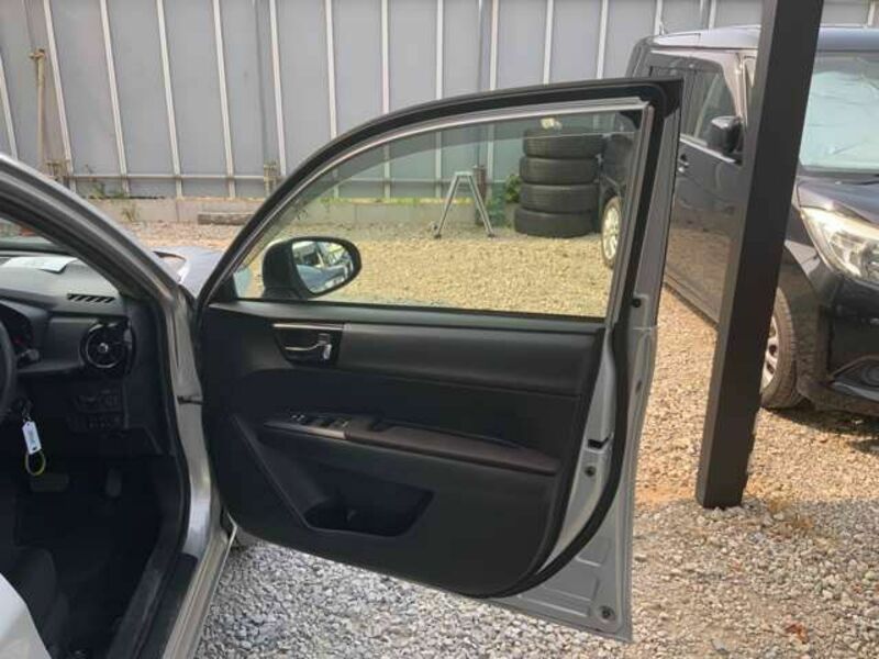 COROLLA FIELDER