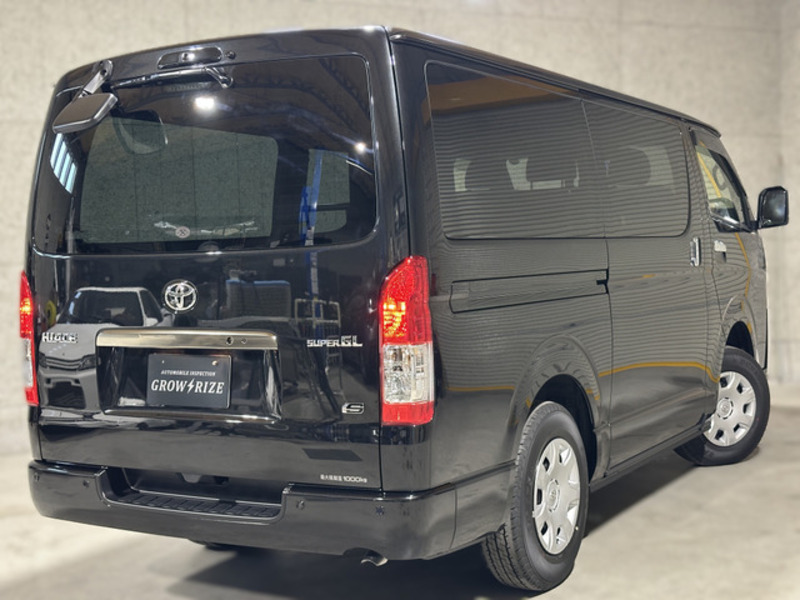 HIACE VAN
