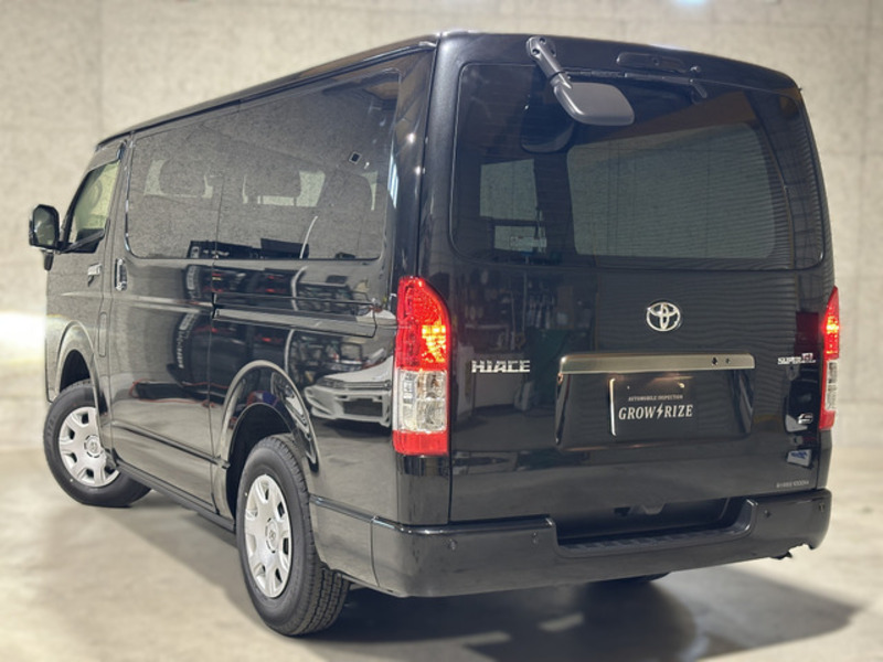 HIACE VAN