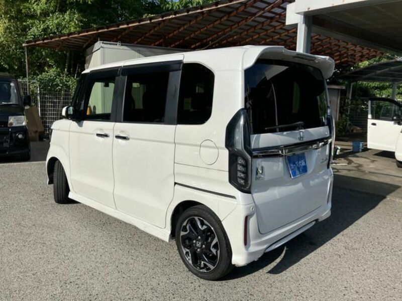 N BOX CUSTOM