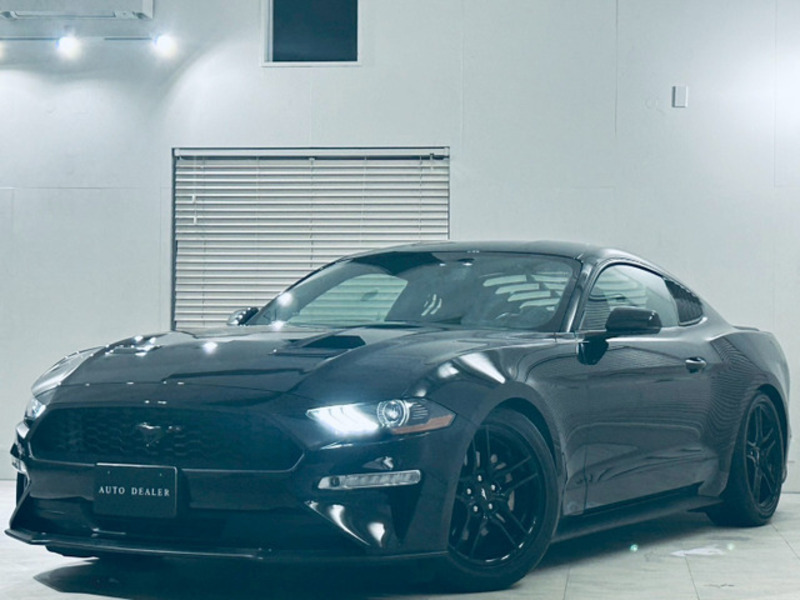 FORD MUSTANG