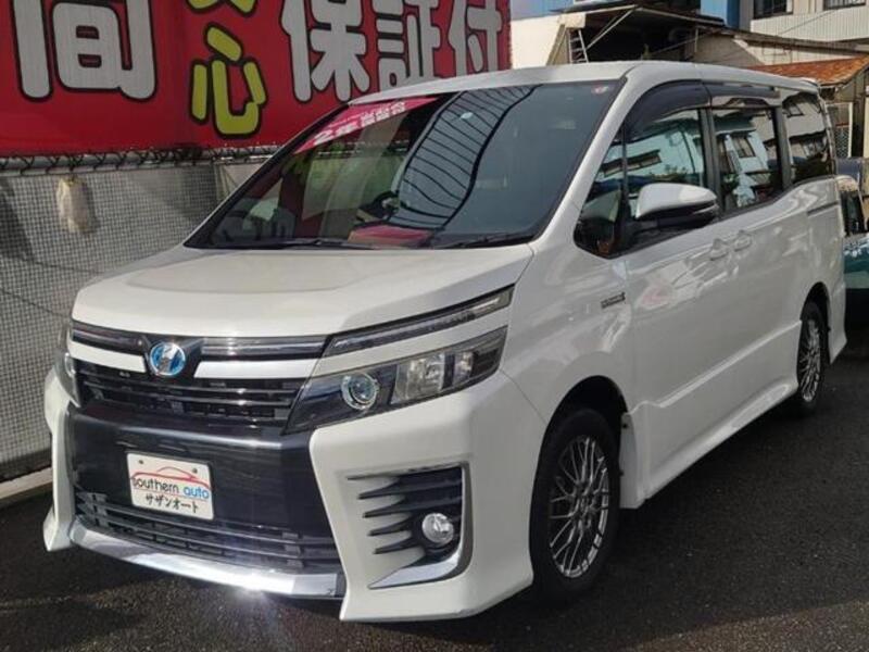 TOYOTA VOXY