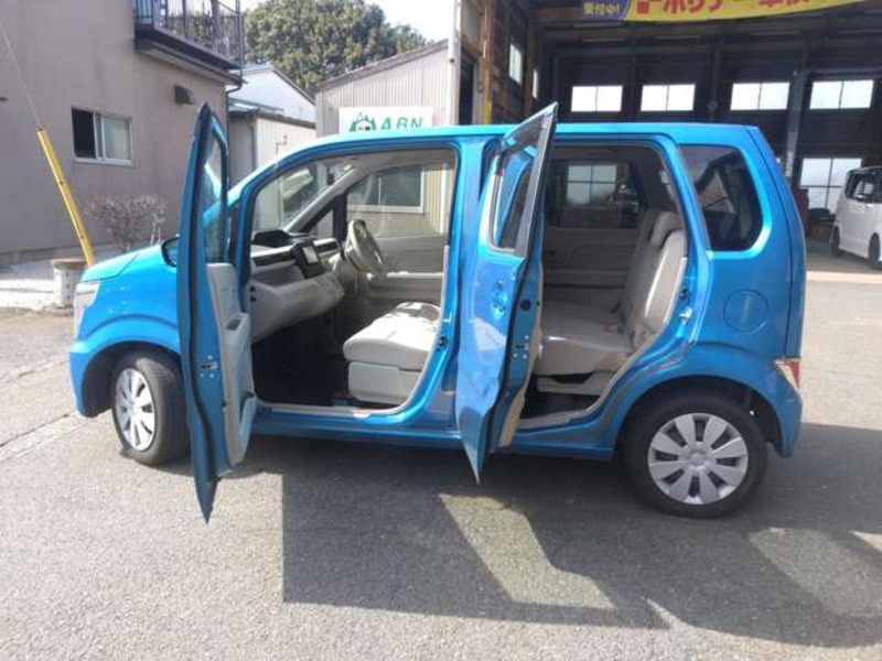 WAGON R