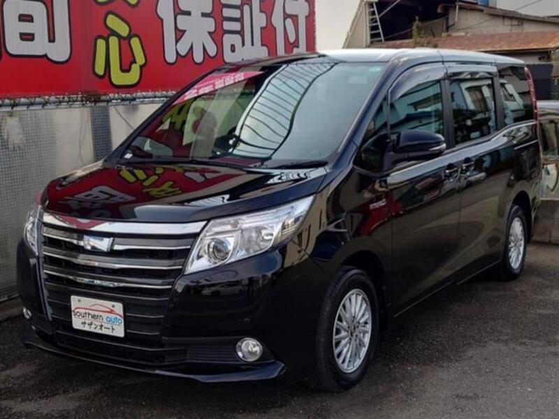 TOYOTA NOAH