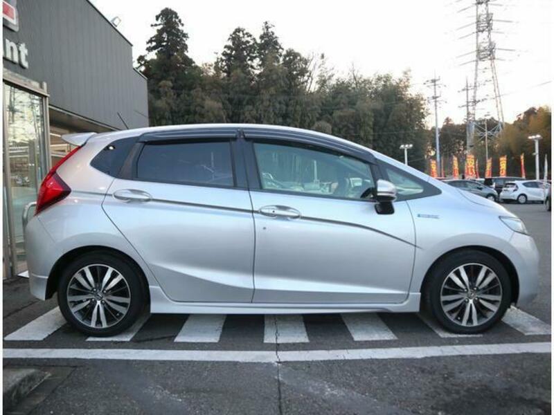 FIT HYBRID