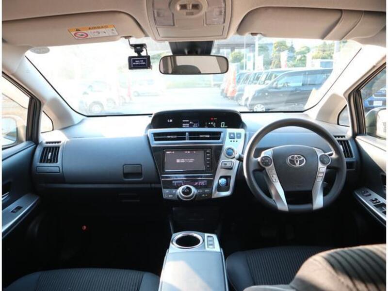 PRIUS ALPHA