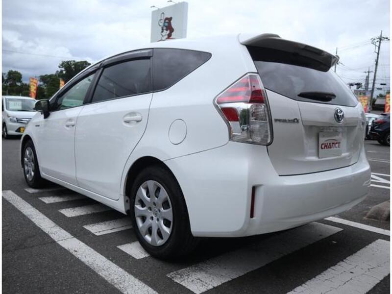 PRIUS ALPHA