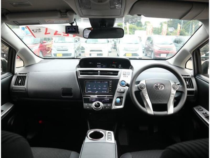 PRIUS ALPHA
