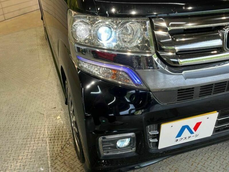 N BOX CUSTOM