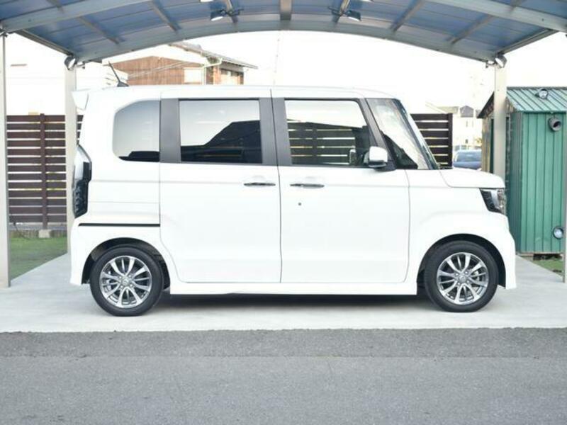 N BOX CUSTOM