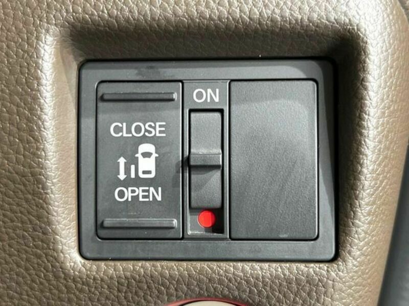 N BOX