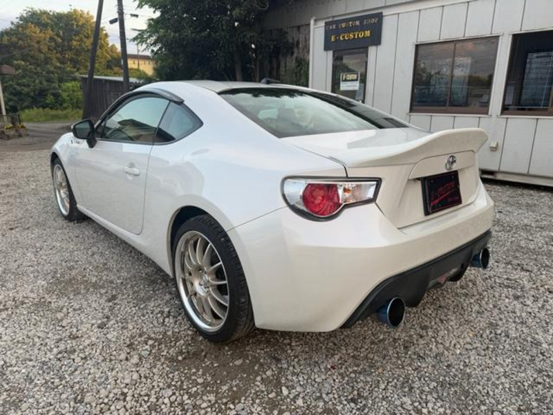 86
