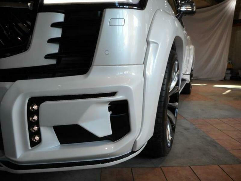 LAND CRUISER