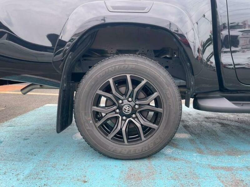 HILUX