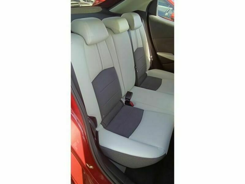 MAZDA2