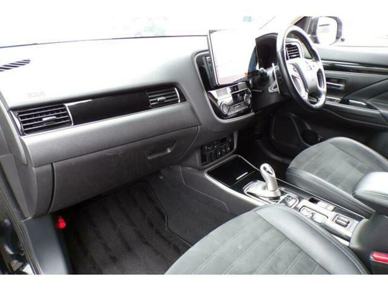 OUTLANDER PHEV