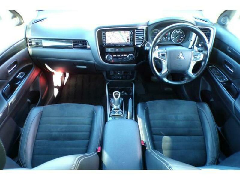 OUTLANDER PHEV