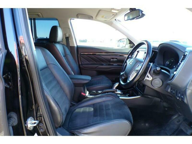 OUTLANDER PHEV