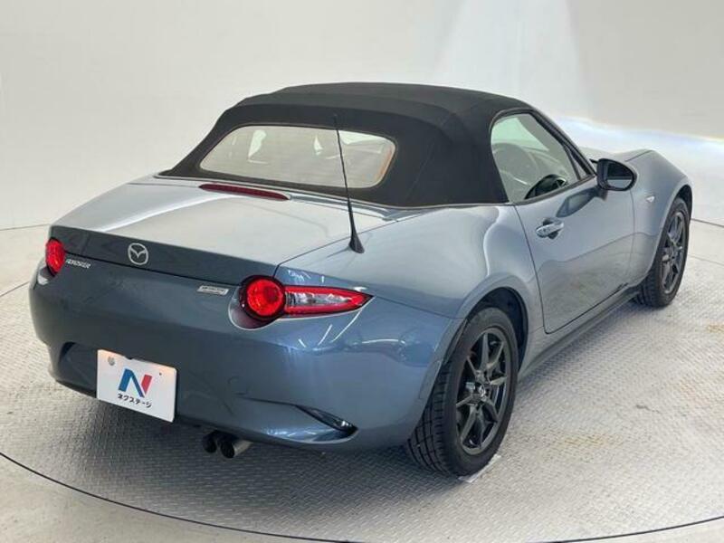ROADSTER
