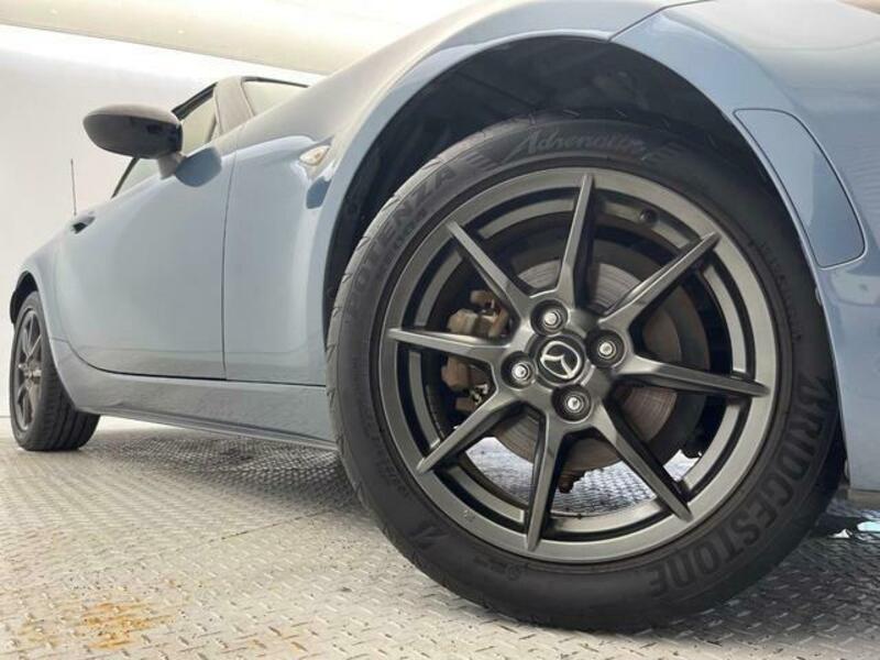 ROADSTER