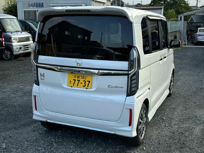 N BOX CUSTOM