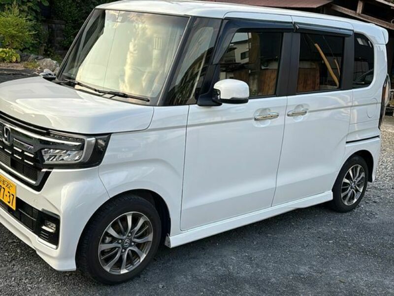 N BOX CUSTOM