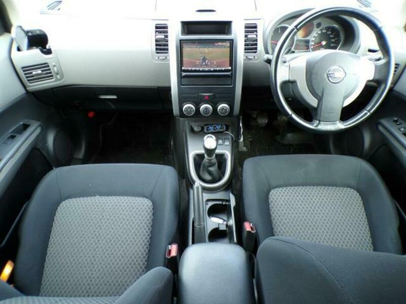 X-TRAIL