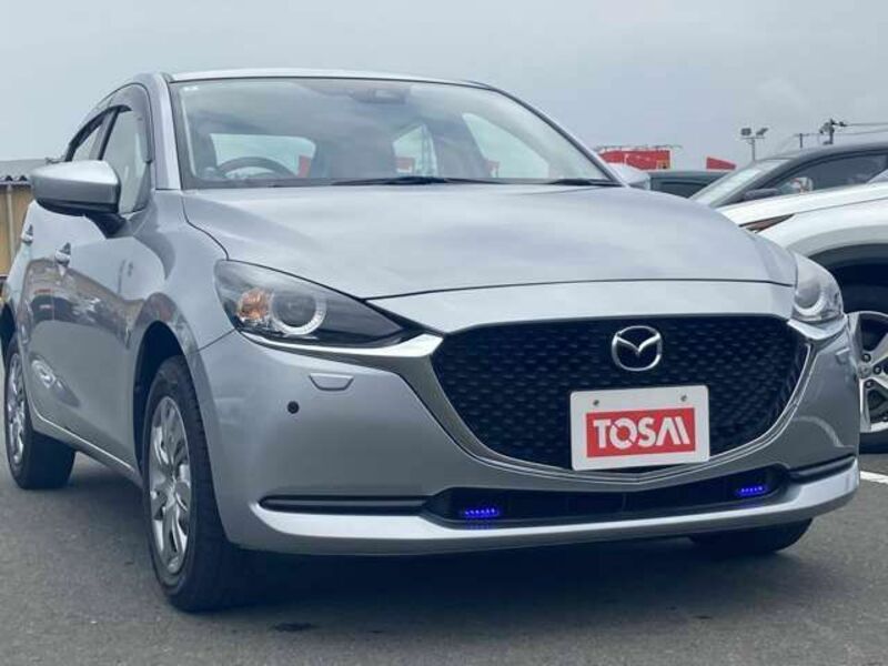 MAZDA2