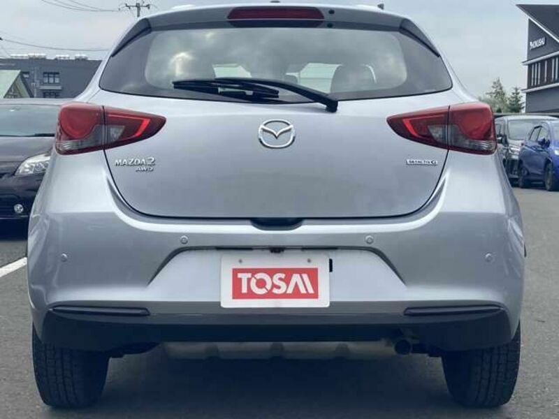 MAZDA2