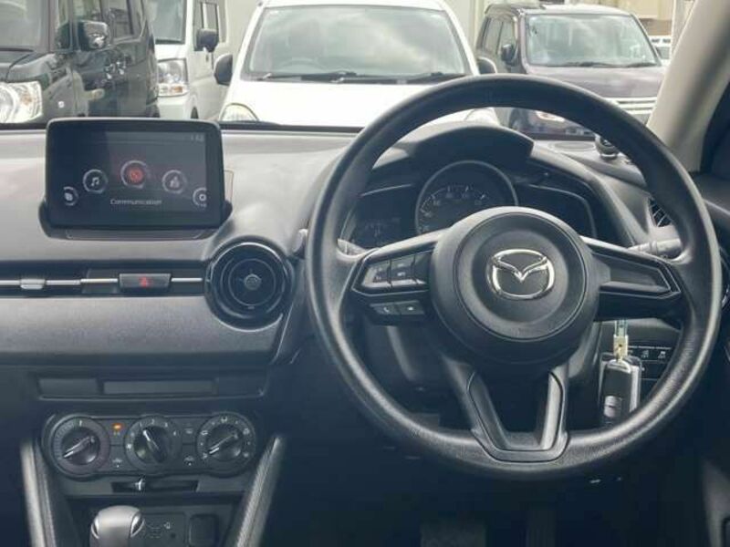 MAZDA2