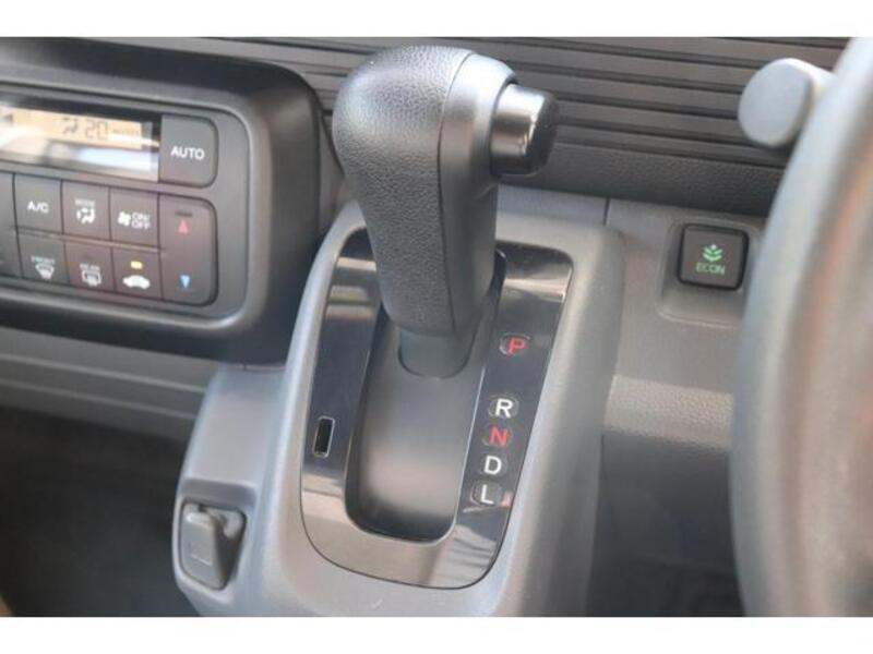N-VAN