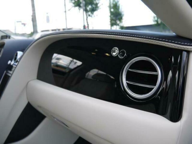 FLYING SPUR