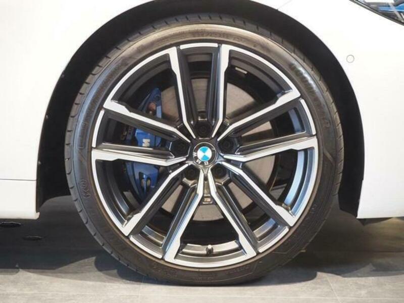 4 SERIES