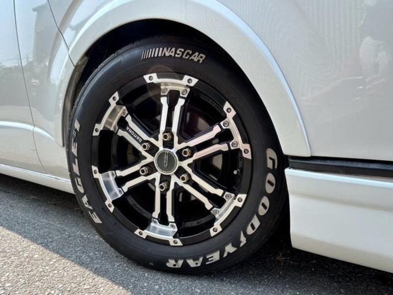 HIACE VAN
