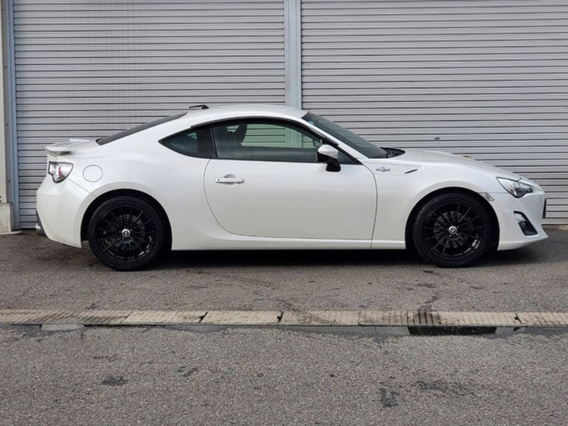 86