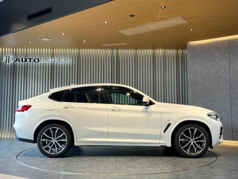 X4