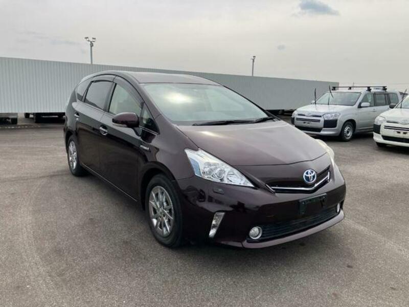 PRIUS ALPHA