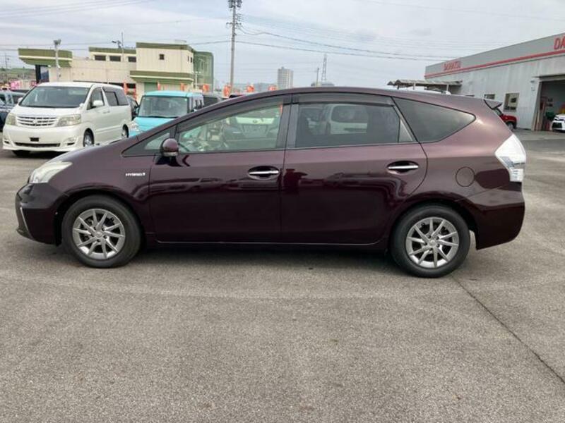 PRIUS ALPHA