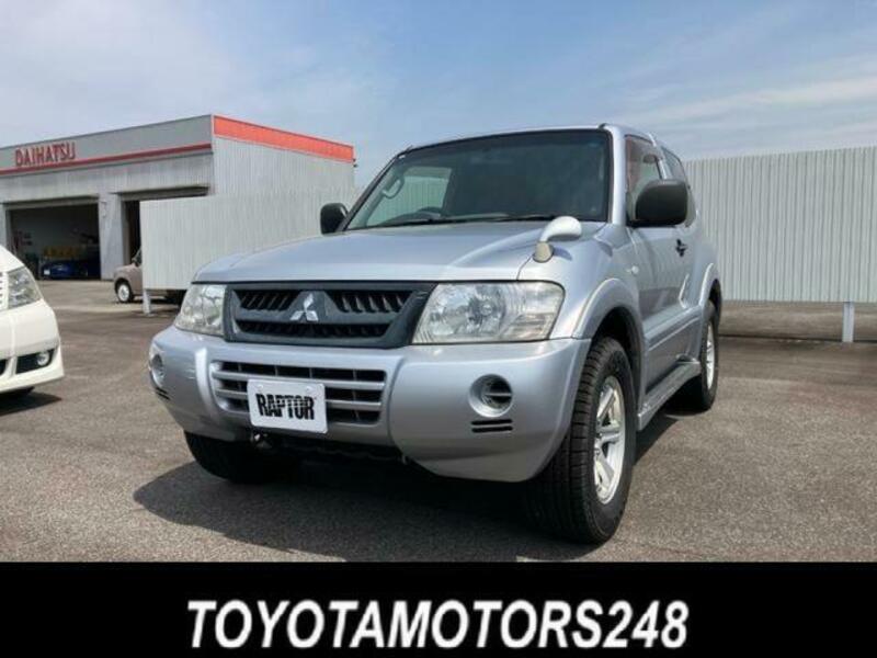 MITSUBISHI PAJERO